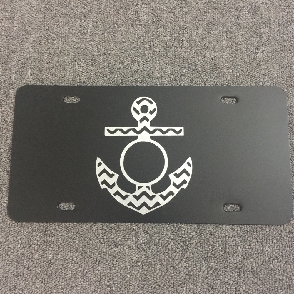 Black car tag with silver/glitter anchor